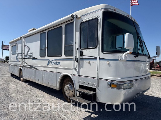 2004 R-Vision Motorhome, Cummins Diesel, Auto,