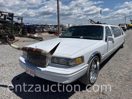 1996 Lincoln Executive Limousine, Auto, V8,