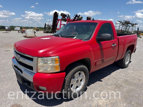 2009 Chevy 1500 Pickup, Gas, 4x4, Auto,