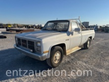 1985 GMC C25 PICKUP, 350 ENGINE, AUTO, REG. CAB,
