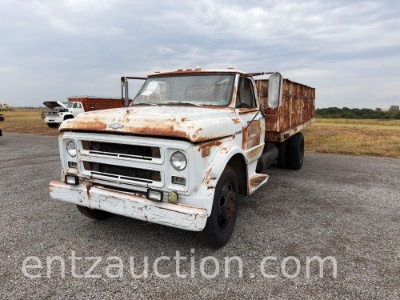 1970 Chevy C60 Grain Truck, 4 Speed, 350 Gas,
