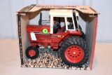 Ertl International 1586 with Duals, 1/16th Scale, With Box