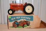 Ertl 1989 Toy Farmer Allis Chalmers D19, 1/16th Scale With Box