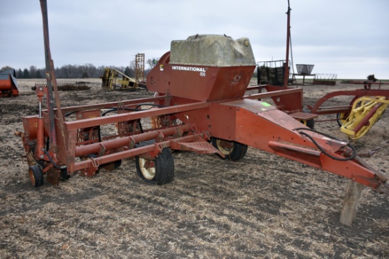 International Cylco 400 Planter, 6 Row 30", Needs Some Work