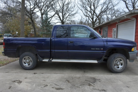 1998 Dodge Ram 1500 SLT Laramie Pickup, 4x4, 5.9L V8, Ext Cab, Short Box, 211,799 Miles