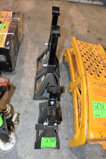 (2) 6 Ton, (2) 3 Ton Jack Stands