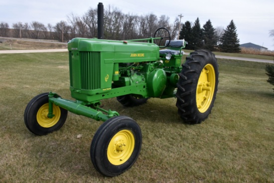 John Deere 60 Tractor, Restored, Wide Front, Power Steering, 540 PTO, Electric Start, Runs Excellent