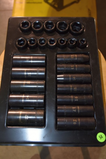 Craftsman 24 Piece, Deep And Shallow Well, Metric Socket Set, Like New