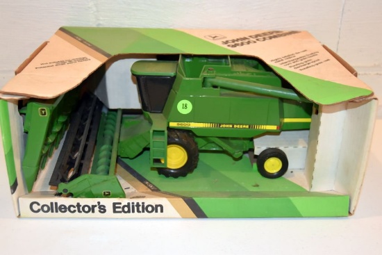 Ertl John Deere 9600 Combine, 1988 Special Edition, With Corn Head And Bean Head, 1/16th Scale With