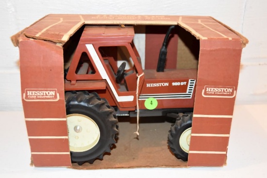 Ertl Hesston 980DT Tractor, 1/16th Scale Box Has Damage