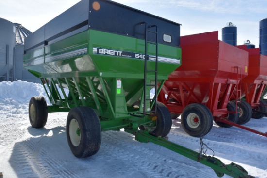 Brent 640 Gravity Flow Wagon, Front & Rear Brakes, R22.5 Rubber, Light Kit, Ladder Kit, Looks New, S