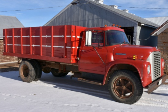 1974 IHC Loadstar 1600 Single Axle Grain Truck, V8 Gas, 4x2 Speed, 14’ Box & Hoist, 43,217 Actual Mi