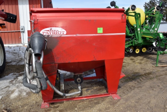 Patriot 100 Bushel Seed Tender With 10HP Electric Start Seed Vac.