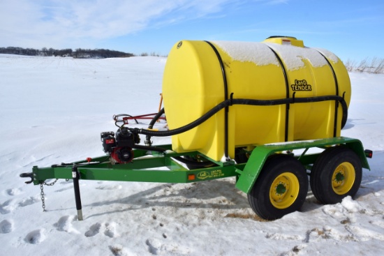 2016 L&D 1100 Gallon Poly Water Wagon On Tandem Axle Trailer, With B&S Transfer Pump, Banjo Valves,