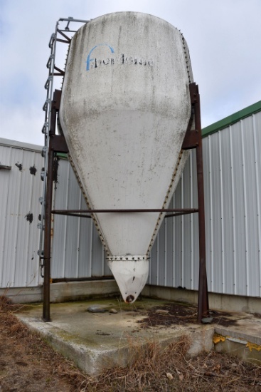 Fiberdome 6 Ton Bulk Feed Bin, Buyer Is Responsible For Removal