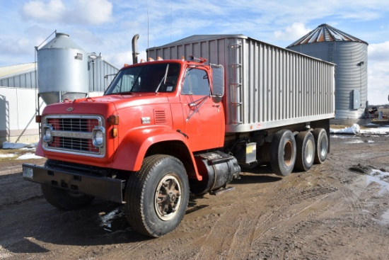 1975 Chevy C90 Twin Screw With Air Lift Pusher Axle Grain Truck, Detroit Diesel, 15 Speed, Air Brake