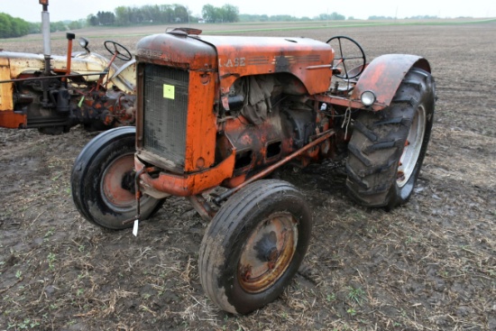 Case Model LA Standard Tractor, Wide Front, Not Running, Missing Parts, SN: 108132