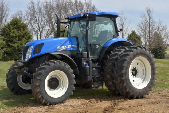 2015 New Holland T7.230 MFWD, 399 Hours, 480/80R42 Duals, Left Hand Reverse, 540/1000 PTO, 3 Point,