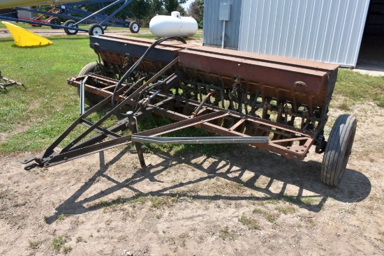 Case 10’ x 6” Grain Drill, Grass Seeder, Low Rubber, Hydraulic Lift
