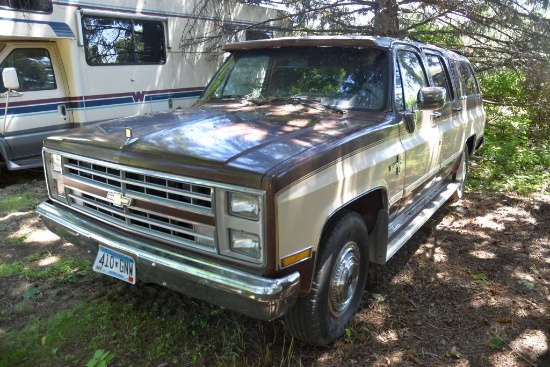 1988 C20 Suburban, 3rd Row Seating, 2WD, 454 V8, Automatic, 24,600 Actual Miles,