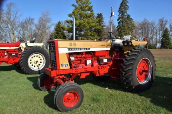 NO-RESERVE IH & FARMALL COLLECTOR AUCTION