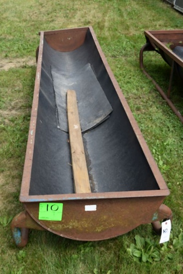 10' Metal Bunk Feeder Wiith Poly Insert, Metal Ends Are Rusty