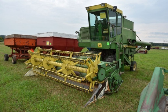 John Deere 3300 Combine with Platform/Bean  Head, 2134 hours
