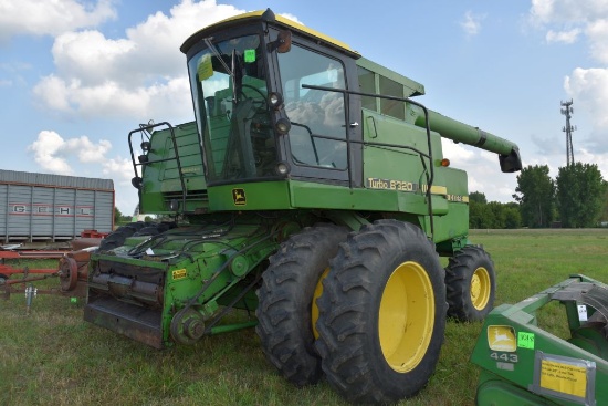 John Deere 8820 Turbo RWD Combine, Diesel,  18.4-38 Duals, Long Auger, Field Ready,  Chopper, 4146 H