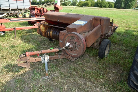 New Holland 270 Hayliner Small Square Baler,  540PTO, Straight Chute, Works Good