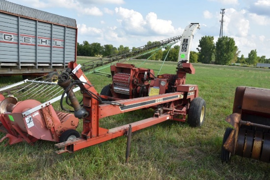 Gehl 1060 Forage Chopper, 1000 PTO, Metal Stop, Gehl HALL10 Hay Head
