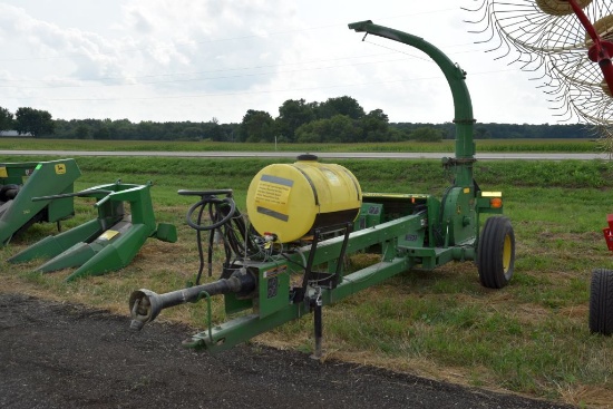 JD 3975 Pull Type Forage/Silage Chopper,  Recutter Screen, Monitor, Hydraulic Spout,  Hitch, Preserv