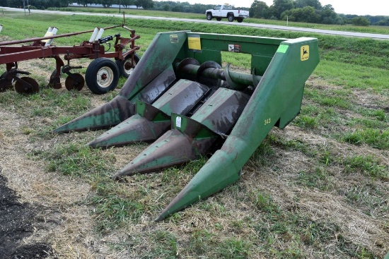 John Deere 343  Corn Head, set up for Earlag