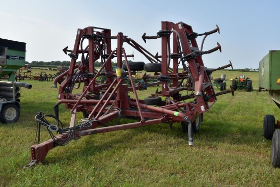 Hydro Engineering 22 Shank Liquid Manure  Applactor, Hydraulic Fold, With Drone Flow  Meter, 44', 16