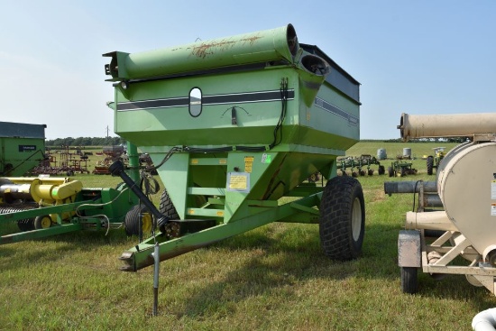 Parker 500 Grain Cart, Corner Auger, 1000  PTO, Ladder Kit, 18.4 x 26 Tires, Works Good