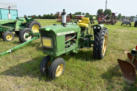 John Deere 2010, Syncro Shift, Gas, NF, 1  Hydraulic, 13.9x36 Ties, 2078 Hours Showing