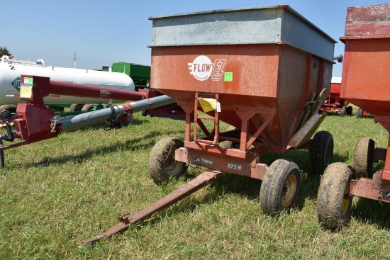 EZ Flow Model 220 Gravity Wagon With Tip Tops  And EZ Trail 872 8 Ton Running Gear
