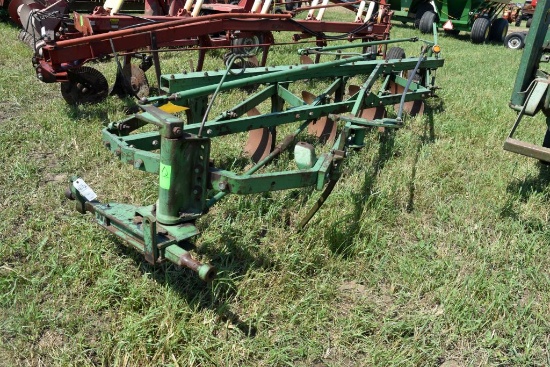 John Deere 1450 Plow  5 x 16's, 3 pt.