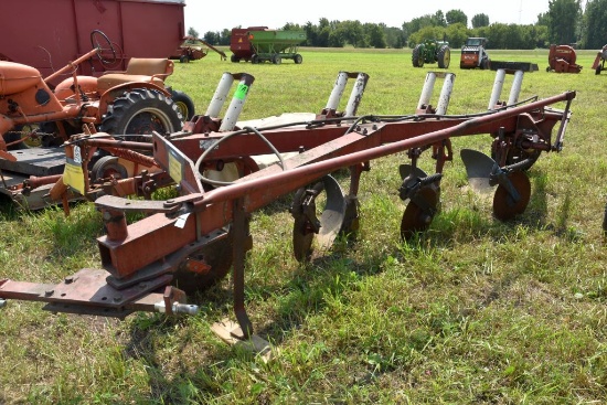 International 710 Plow, 4x18's, Auto Reset,  3pt.