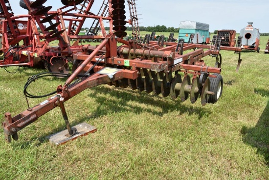 Kewanee Model 295 Disc Chisel, 12', 9 Shank,  Rock Flex Front Gang
