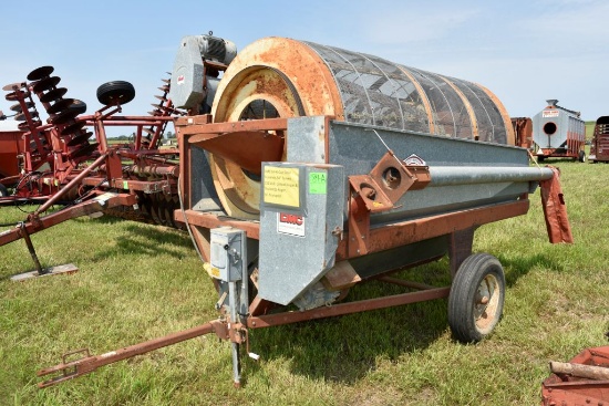 DMC 54 Hi-Cap Grain Screener, 54" Screen, 230  Volt, Unload Auger & Discharge Auger, On  Transport