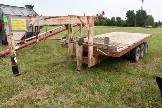 1974 Winnebago Gooseneck Trailer, 16'x94",  Tri-Axle, Hoist Needs Repair, 12,000lbs GVW,  Hydraulics
