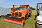 1983 Ford 8000 Single axle snow plow truck,  11' plow, 9' wing, V-8 Cat engine, 5 year old  re-man,