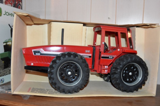 NO-RESERVE COLLECTOR TOY AUCTION