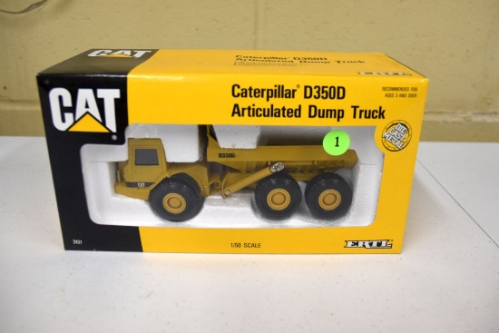 Ertl Caterpillar D150D, 1/50th, With Box