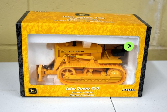 Ertl John Deere 430 Crawler, With Blade, 1/16th Scale, With Box