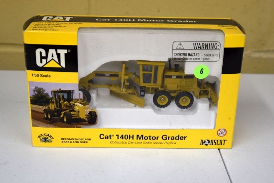 Norscot Caterpillar 140H Motor Grader With Ripper, 1/50th Scale, With Box