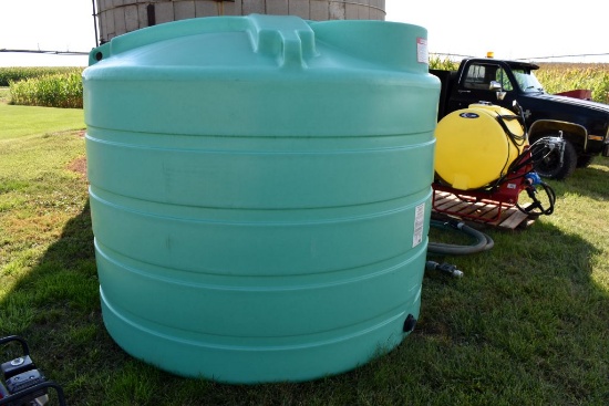 1350 Gallon Poly Tank With 2" Hose
