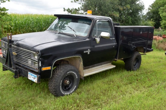 1979 Chevy C10 Pickup, 4x4, With Service Body, V8 350, Automatic