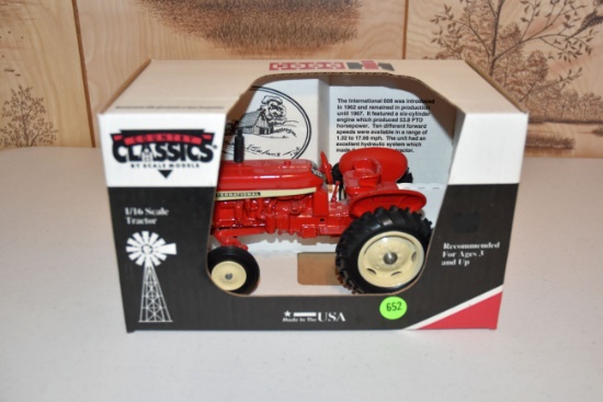 Country Classics, Scale Models, 1/16th Scale, IH 606 Tractor, With Box