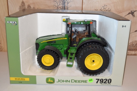 Ertl Britians John Deere 7920 Collectors Editions, 1/16th Scale, With Box